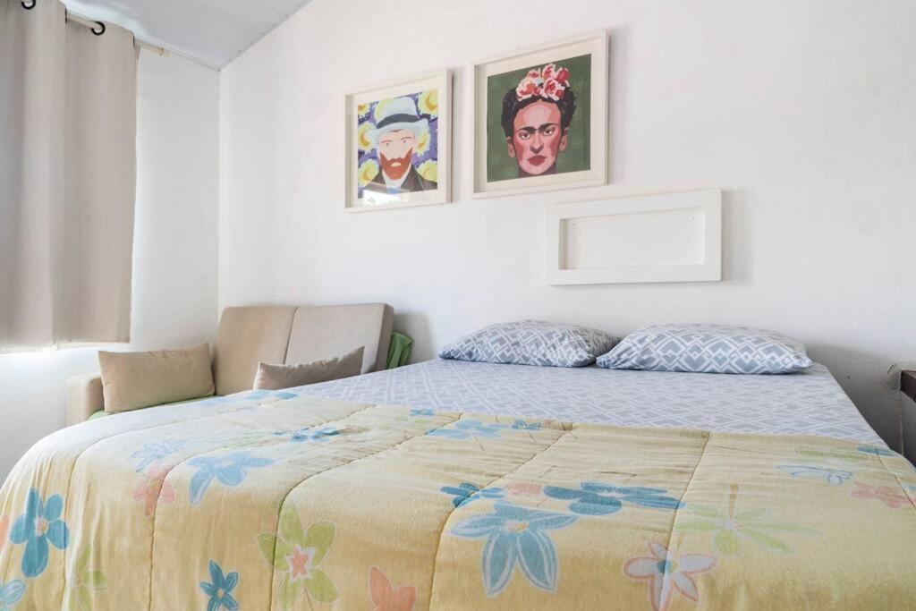 Car In The Garage And Everything On Foot. Holiday home Armacao dos Buzios